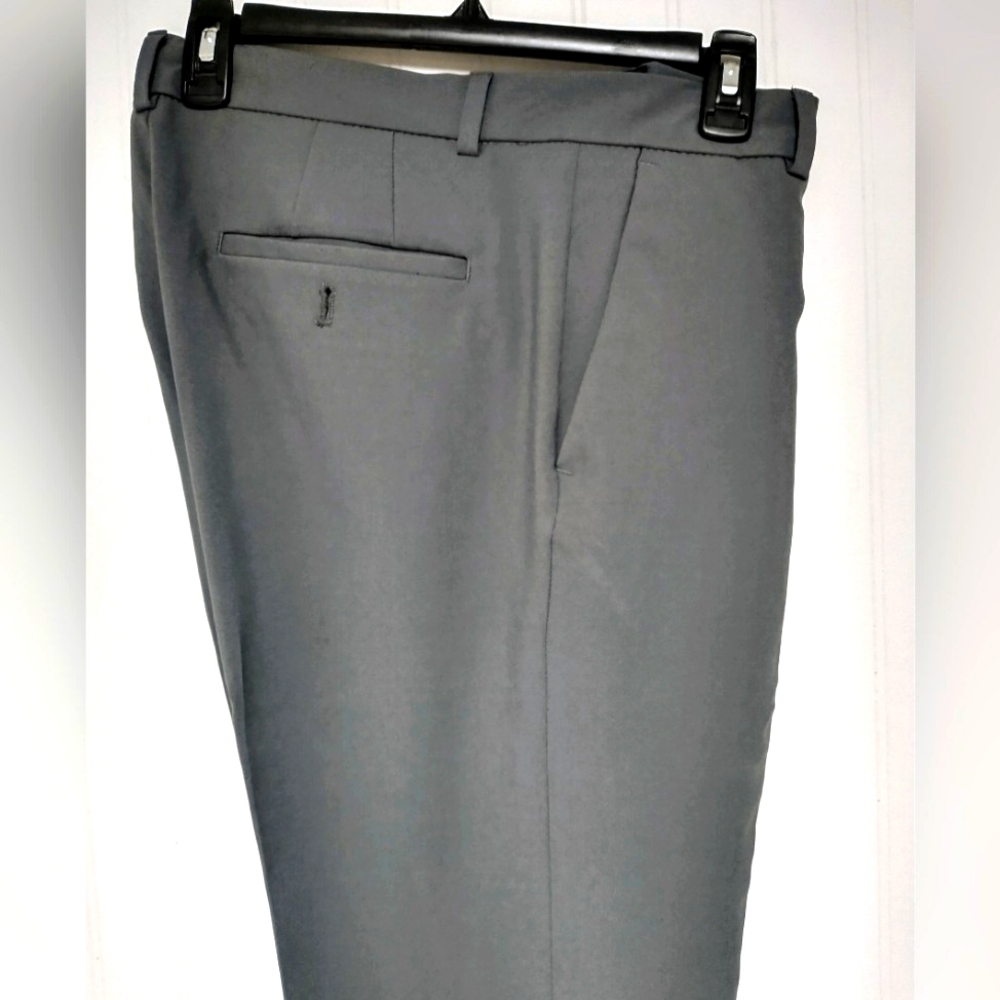 Men's Van Heusen Flex Slim Fit Gray Dress Pants 33 X 30 Polyester